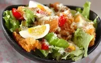 レタスだけじゃない！シーザーサラダの人気レシピ8選～白菜・キャベツで広がる新定番も登場