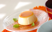 失敗知らずで感動のなめらかさ！レンジ＆ゼラチンで作る簡単プリン8選〜カラメル成功のコツも