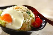 GW後半は、頑張らずに作れる「ずぼら飯」が一番のごちそうです。今回は、包丁を使わない・鍋ひとつ・フライパンひとつでパパッと完成する、味のタイプもバラバラな絶品3選をご紹介。連休最終日でも、これならキッチンに立つのが億劫になりません。<br /><br />
