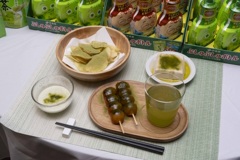 量らない・こぼれない・すぐ溶ける！ 「ぷしゅぷしゅボトル」で必要なときにお茶や麦茶がスグ作れる【編集部の「これ、気になる！」  Vol.210】