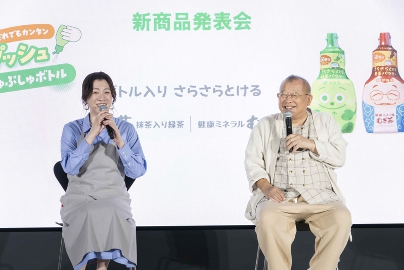 量らない・こぼれない・すぐ溶ける！ 「ぷしゅぷしゅボトル」で必要なときにお茶や麦茶がスグ作れる【編集部の「これ、気になる！」  Vol.210】
