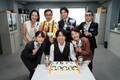 井ノ原快彦、『特捜9』メンバーから誕生日の祝福に笑顔　そっくりケーキには驚きも「本当にリアルですごい！」