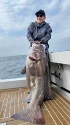 前澤友作氏、巨大なイシナギを釣り上げる　147センチ＆51キロ「記録更新！」