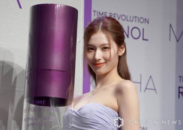 「ミシャジャパン記者発表会『TIME REVOLUTION RETINOL Press Preview in JAPANFeaturing TWICE SANA』」に出席したTWICW・SANA （C）ORICON NewS inc.