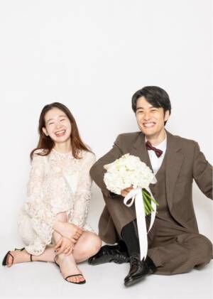 結婚を発表した（左から）橘花梨、入江甚儀