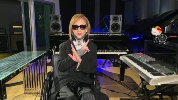 三度目の頚椎手術後、初の生放送を行ったYOSHIKI