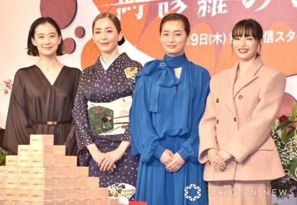 『阿修羅のごとく』完成報告会見に出席した（左から）蒼井優、宮沢りえ、尾野真千子、広瀬すず（C）ORICON NewS inc.