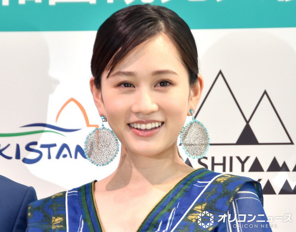 デビュー20年・34歳前田敦子の近影が「全盛期」の呼び声　「でらお綺麗ぇええええ！」「子ども居てる女性とは思えない」