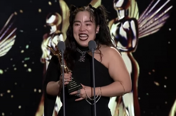 ゆりやんレトリィバァ、涙の主演女優賞「アジアン・アカデミー・クリエイティブ・アワード2025」Netflix作品が3冠
