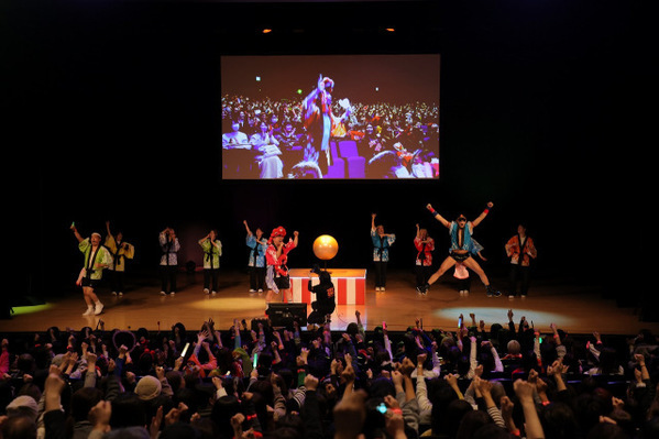 並んでも当たらなかった…“万博No.1パビリオン”復活で熱狂「夢がかないました」  よしもとカラオケ盆踊り