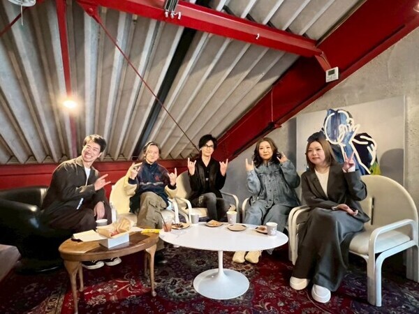 岡本健一＆成田昭次、関西の人気番組に初登場　「Rockon Social Club」メンバーへの差し入れ購入→ライブ会場へ