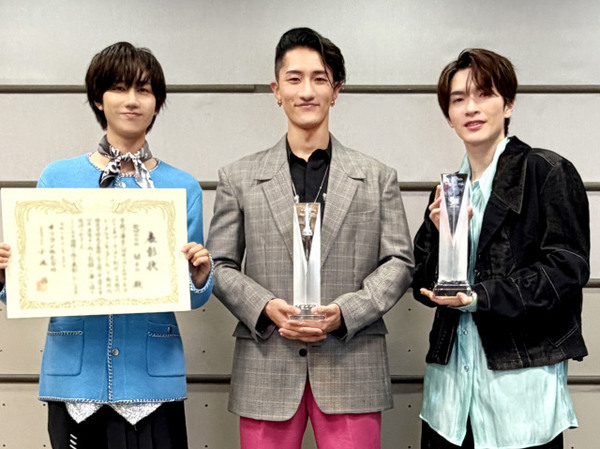 Snow Man「常にギラギラした状態で駆け抜けていきたい」、2年連続セールス1位に感謝と抱負【オリコン年間】