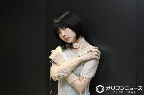 あの、「何かしらの哲学の元で生きている」　唯一無二の感性【独占写真・インタビュー】