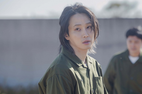 カルマ、特殊詐欺グループ元リーダー役を熱演「俳優街道を駆け上がっていきたい」　『パンチドランク・ウーマン』キャラクター紹介（4）【コメント全文】