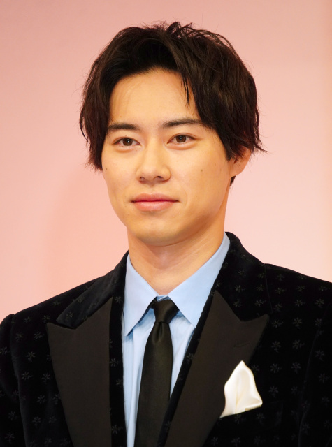 戸塚純貴、人気女性芸人に「運命感じた」　バラエティ共演から恋愛ドラマで相手役に