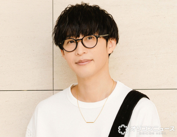 46歳・オーイシマサヨシ、20歳と現在の比較写真公開「毎年若返ってる」「今のが圧倒的に若い」「年齢のバグ」　成人式の写真に反響