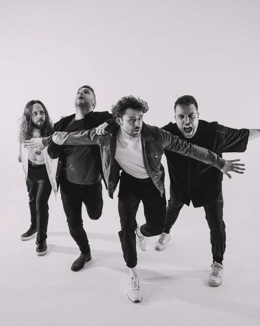 『ばけばけ』ヘブン役のトミー・バストウ、実は英ロックバンドのボーカル　来日ツアー即完売、追加公演＆松江SPイベントへ