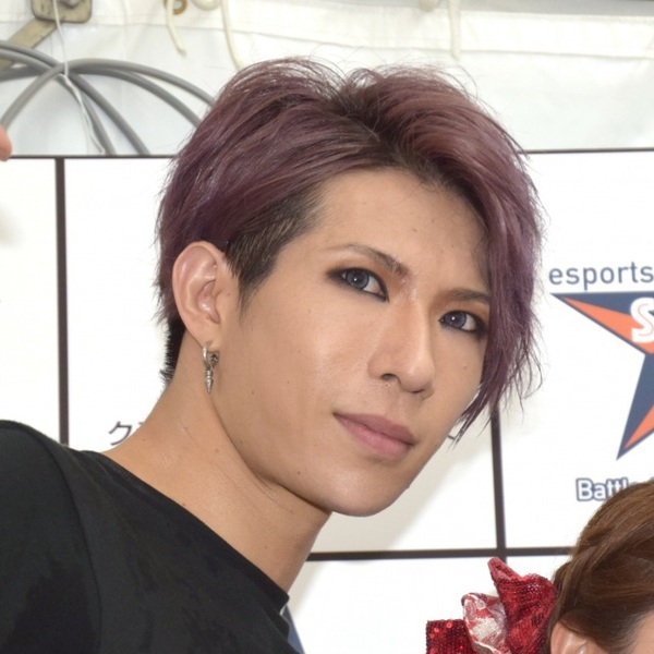 ゴールデンボンバー・歌広場淳、右足の前十字靭帯断裂で入院「明日の午前中に手術の予定です」