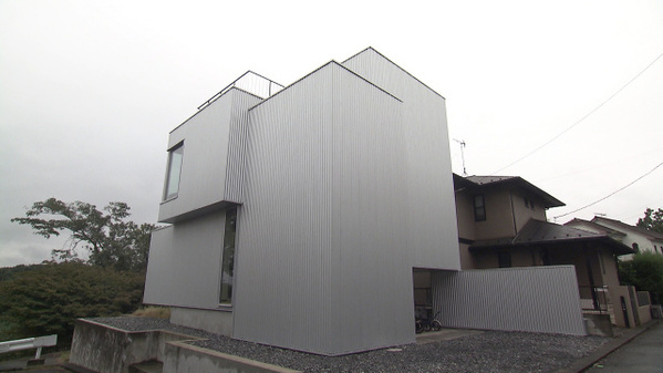 夫が設計“メガ収納”を実現した家、秘密は狭小住宅でよく使われるアイデア【住人十色】