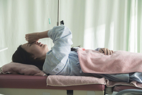 内田理央“千春”、予想外の妊娠発覚で決断　中村ゆりか“えみる”は流産　20日放送『略奪奪婚』第3話【あらすじ】