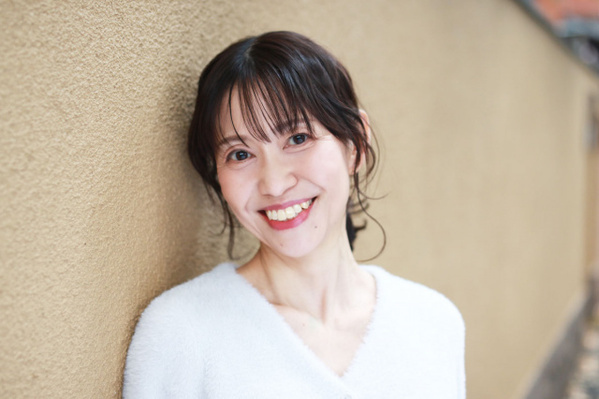 「テアトルアカデミーの顔」となるモデルを募集　福島県出身の48歳・野沢いずみさんがシニア部門グランプリを受賞