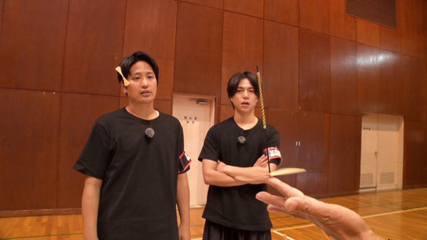 WEST.「国際竹とんぼ協会」75歳関東王者に胸キュン　重岡大毅＆桐山照史は助け求められ奮闘