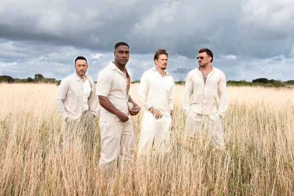 BLUEの11年ぶりの来日公演がアーティストの事情により延期に　来年1月に振替公演