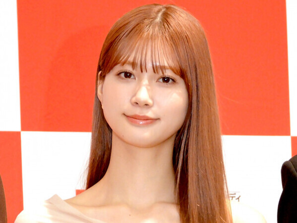 生見愛瑠、人気漫画の実写化ビジュアルに反響「え!?めるる!?」「一瞬誰かと」「再現度高い！」