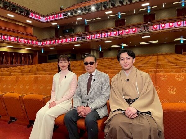 タモリ、歌舞伎座で舞台の裏側を徹底取材　“すっぽん”からのせり上がり体験も