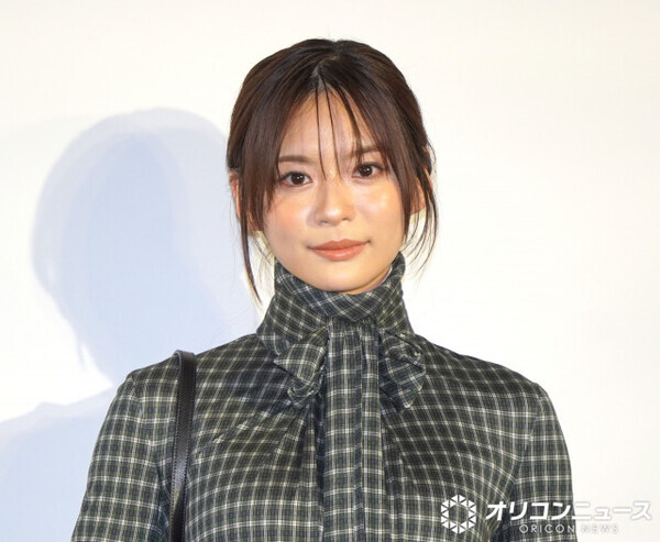 永瀬莉子、上品なワンピコーデで美脚披露　「ディオール」イベントで魅了