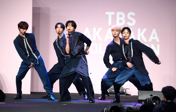 『DREAM STAGE』劇中グループ・TORINNER、日本デビュー曲を初披露　クール＆スイートな表情でファン魅了