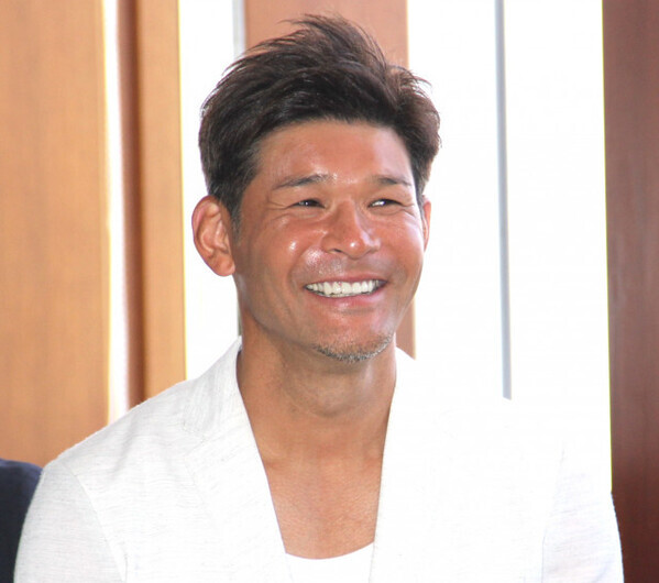 照英、愛車は“高級フルサイズミニバン”「愛と夢と情熱が詰まった車」　“買取査定”でまさかの金額提示→一同驚愕