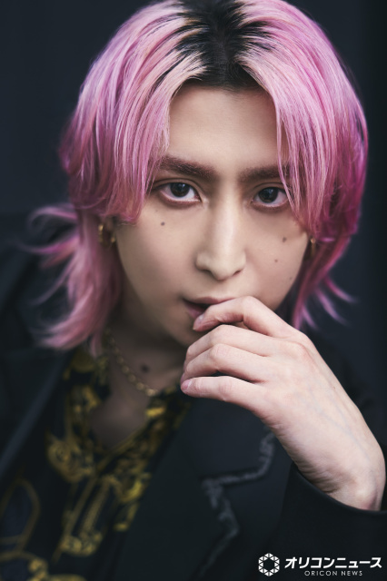 Snow Man佐久間大介、内田英治監督との出会いで目覚めた芝居への探求　単独初主演で見せた進化【インタビュー前編】