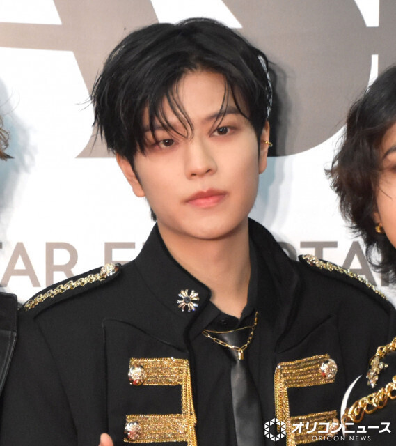 Stray Kids・スンミン、左足首の疲労骨折の疑いと発表　パフォーマンスの一部制限も