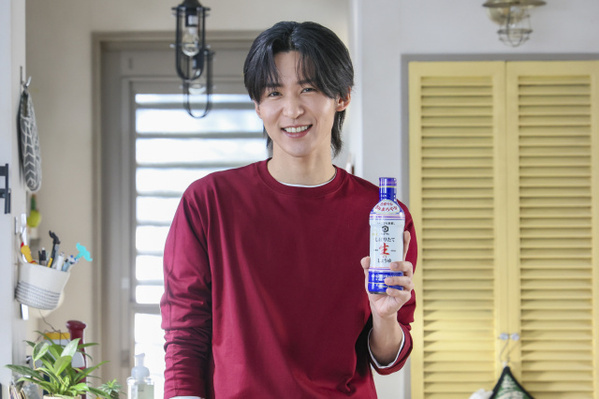 目黒蓮、渡辺翔太宅のきれいなキッチンに驚き「最低限のものしかなかった」