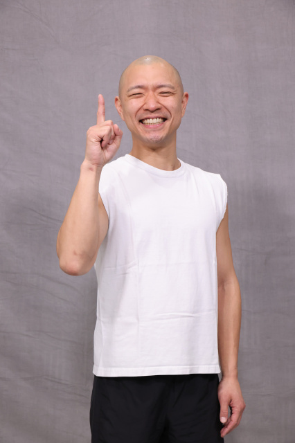 【R-1】今井らいぱち、24代目王者に　過去最多6171人の頂点に立つ「できた！できた！優勝できた！」