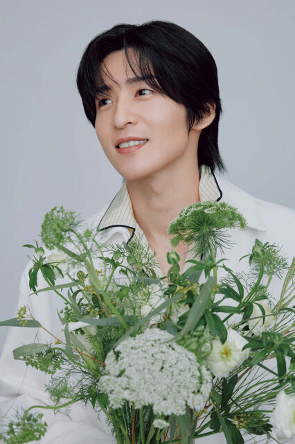 Snow Man目黒蓮、春っぽビジュアル披露　映画『SAKAMOTO DAYS』舞台裏告白「拳から流血してしまって…」