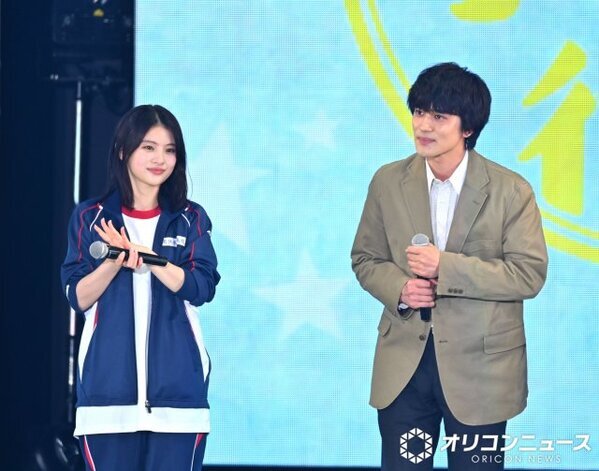 北村匠海、『ガルアワ』サプライズ登場　月9『サバ缶、宇宙へ行く』出口夏希“生徒”たちはジャージで青春感あふれるステージ