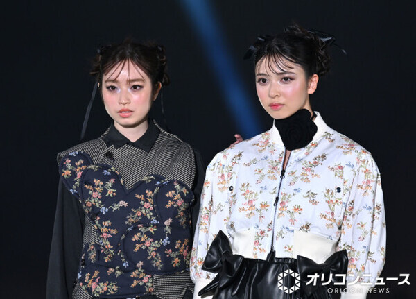 『今日好き』おとは＆あやな“長身コンビ”が圧巻オーラ放つ　花柄モノクロコーデでガルアワ登場