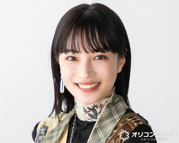 広瀬すず、ブランドTシャツ×デニムで決めた“初夏コーデ”を披露「やっぱりラフが好き」