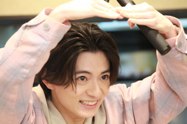 西村拓哉、上京の最適タイミングを占う　さらば青春の光と大阪駅前ビルを散策