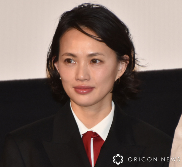 臼田あさ美、『ターミネーターと恋しちゃったら』宮舘涼太との“ペアルックコーデ”披露　2人で仲良く一周「お似合いです」「癒される～」