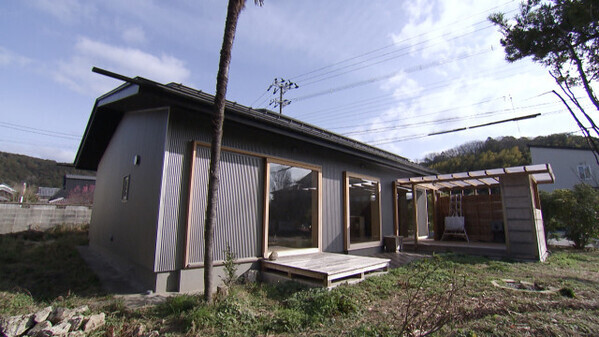50代で建てたセカンドハウス、理想の“終の棲家”を模索　必要な時だけ自由自在に家具を作り出す