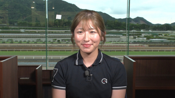 女性騎手初GI制覇・今村聖奈、『日曜日の初耳学』登場　元JRAジョッキーの父からサプライズコメントにたじたじ