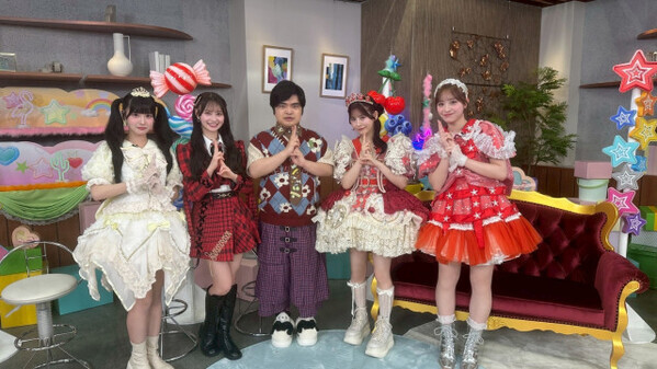 『カワラボ表情管理対決』に“顔面重要文化財”AKB48伊藤百花が参戦　月足天音らとバトル