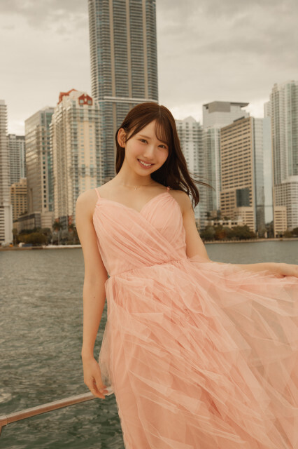 日向坂46藤嶌果歩、“マイアミプリンセス”の初解禁ショット　1st写真集『果実の歩幅』