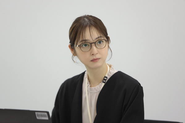 佐々木希、ヒロイン・岡崎紗絵を支える“秘書役”　『告白－25年目の秘密－』キャラクター紹介（2）【コメント全文】