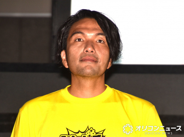 見取り図・盛山、サッカー元日本代表の“レジェンド”集団と食事　豪華ショット公開「30代男には痺れる」「すっっっご!!」