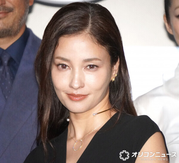 “座長”黒木メイサ、謙そんも照れ笑い「誰かフォローして、すぐ！」