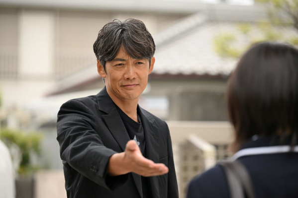 『GTO』第2話、終盤に現れた人物に反響「こんなピンポイント出演あるんか」「懐かしの教え子登場笑」